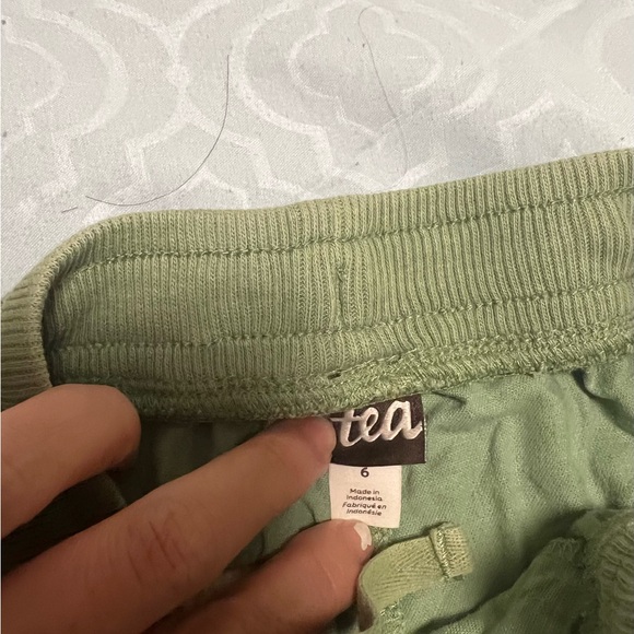 Tea Collection Linen Shorts - Picture 3 of 3